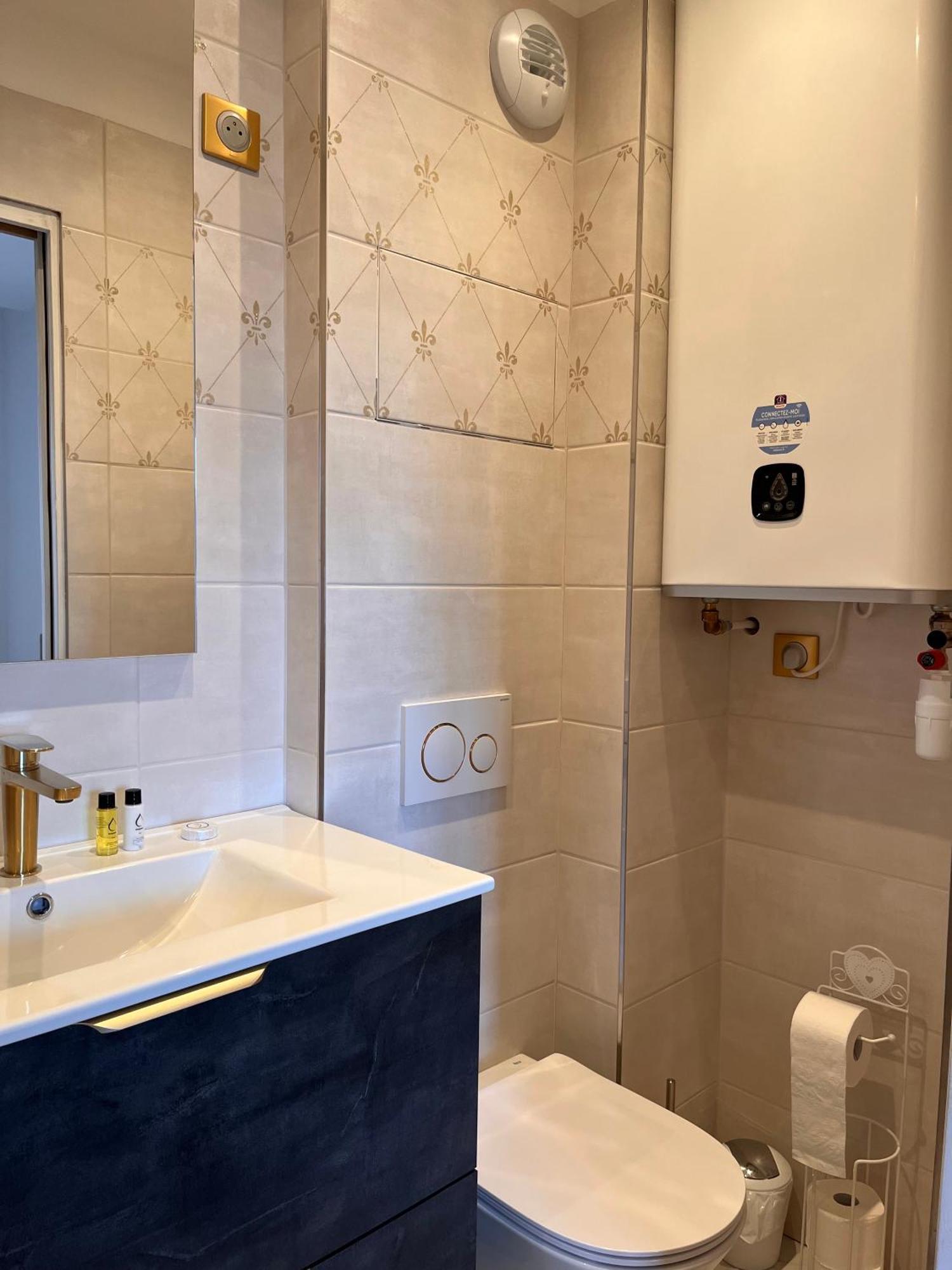 Hdg Hotel Gare De L'Isle Adam Appart'S Hotel Parmain Экстерьер фото
